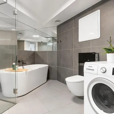 Luxury L Perfect For Large Groups L Quiet And Free Garage Тромсё