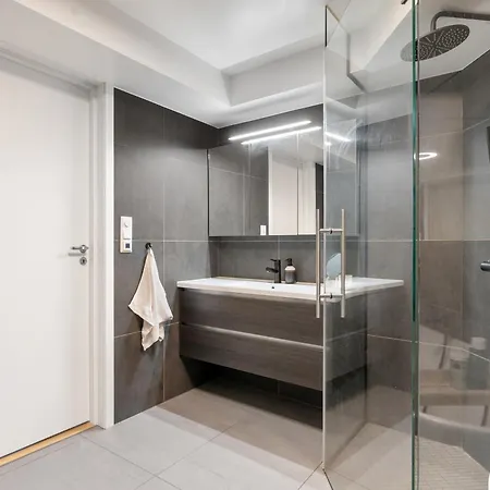 Luxury L Perfect For Large Groups L Quiet And Free Garage Apartment *