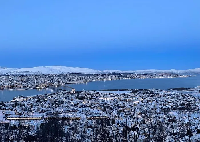 Luxury L Perfect For Large Groups L And Quiet Tromsø