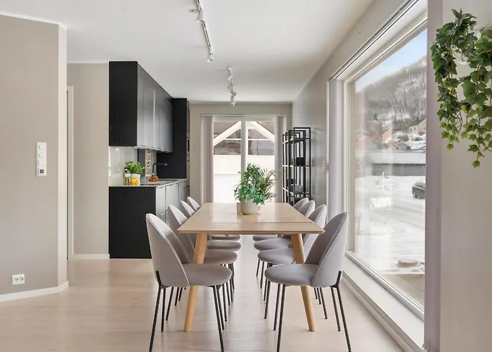 アパート Luxury L Perfect For Large Groups L And Quiet トロムソ